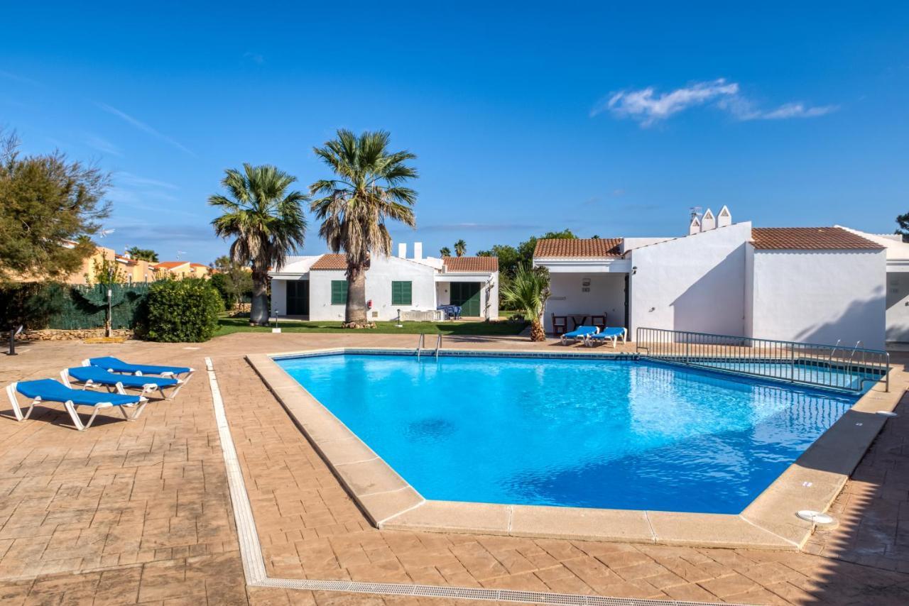 Apartamentos Las Golondrinas Cala' en Bosch Bagian luar foto