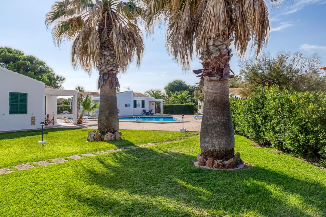 Apartamentos Las Golondrinas Cala' en Bosch Bagian luar foto